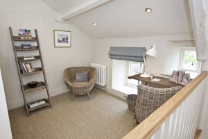 Christina Warwick Cottage 28 sm.jpg